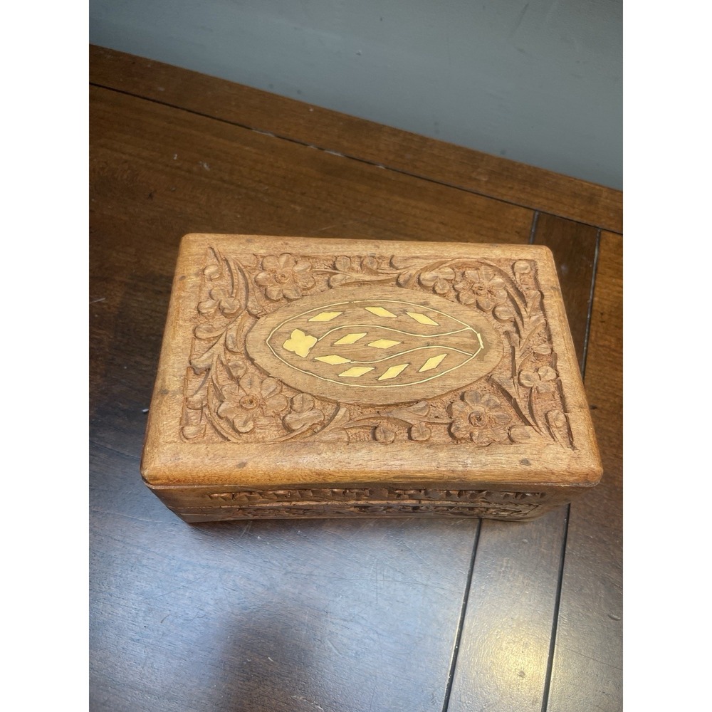 Vintage Hand Carved Wooden Trinket/Jewelry Box W/ Inlay